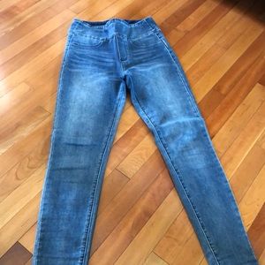 Grace & Lace Pull on Jeggings